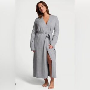 Victoria’s Secret Grey/Silver Luxe Cable Knit Shine Wrap Robe M/L - NEW W/TAGS
